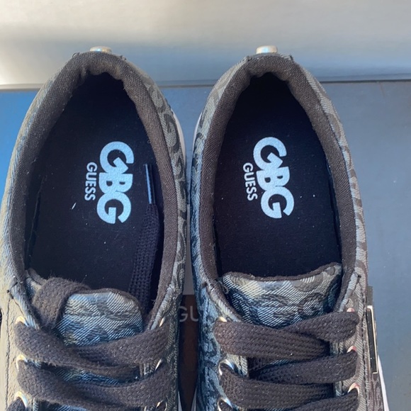 New G by GUESS Gallyn Sneakers SZ 5.5 - Picture 5 of 6